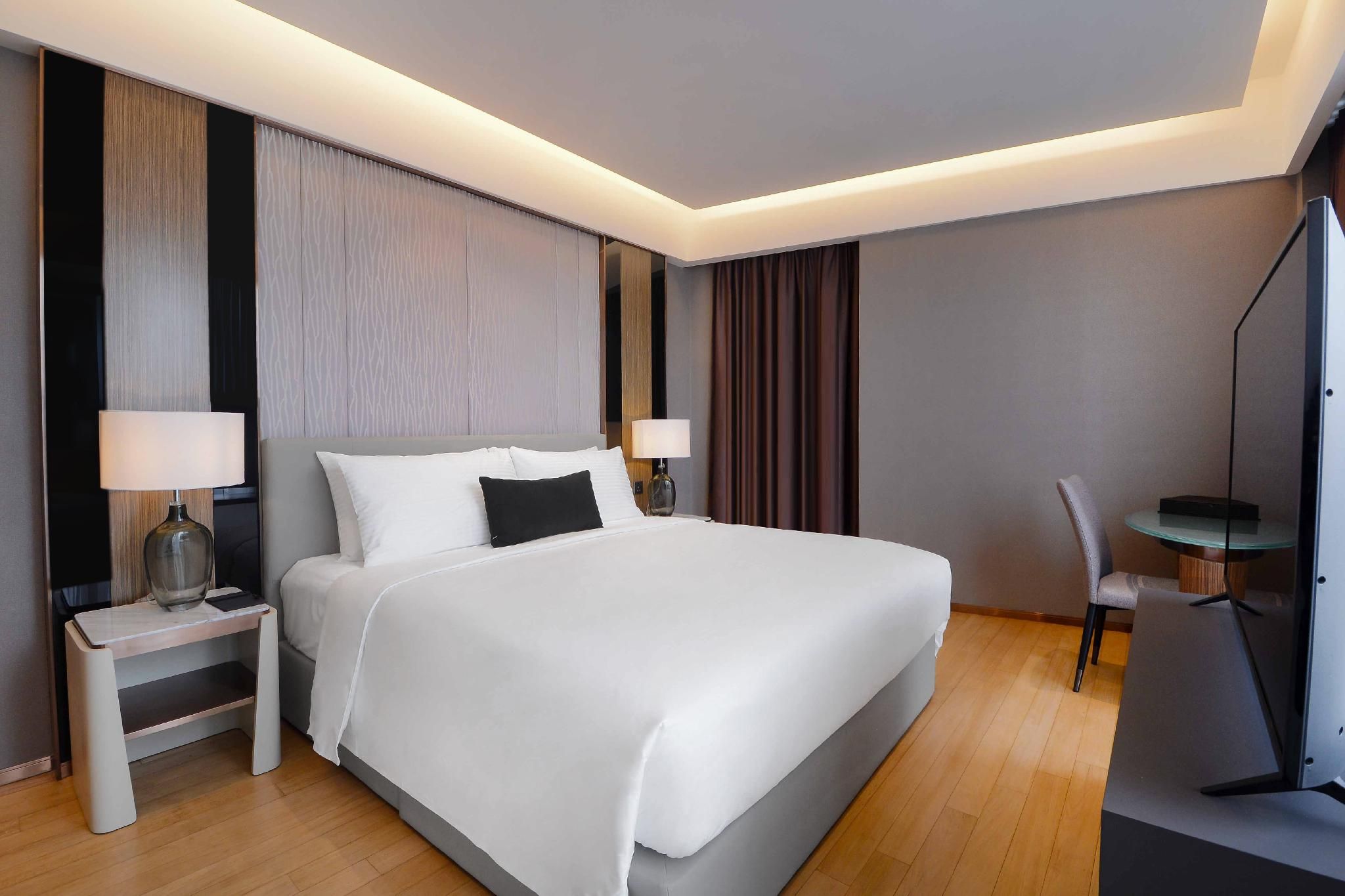 Three Bedroom Suite City View