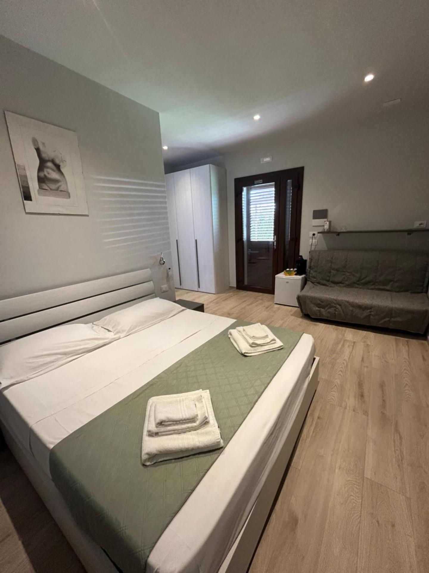 Classic Quadruple Room