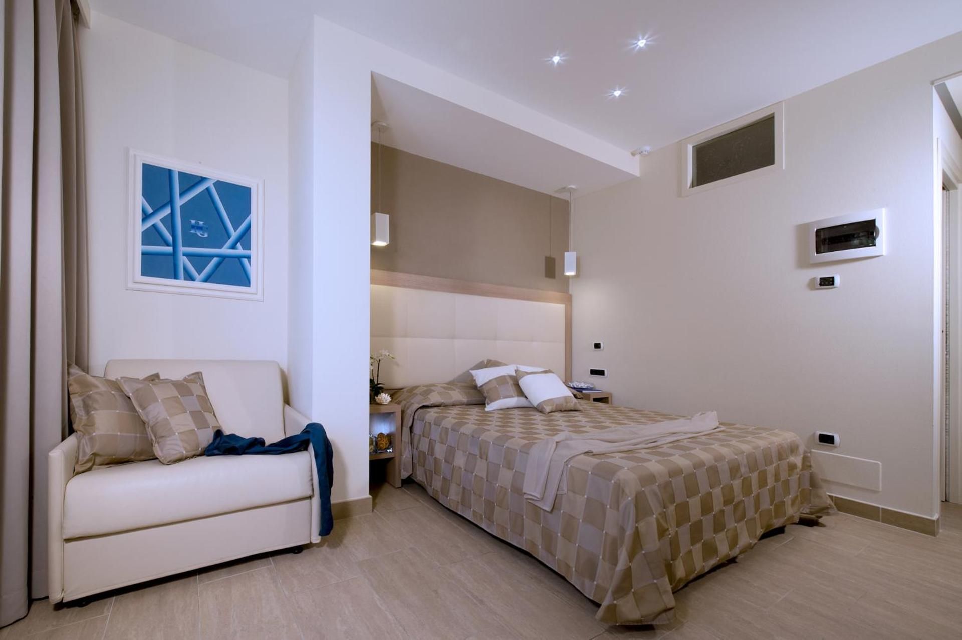 Triple Room with City View