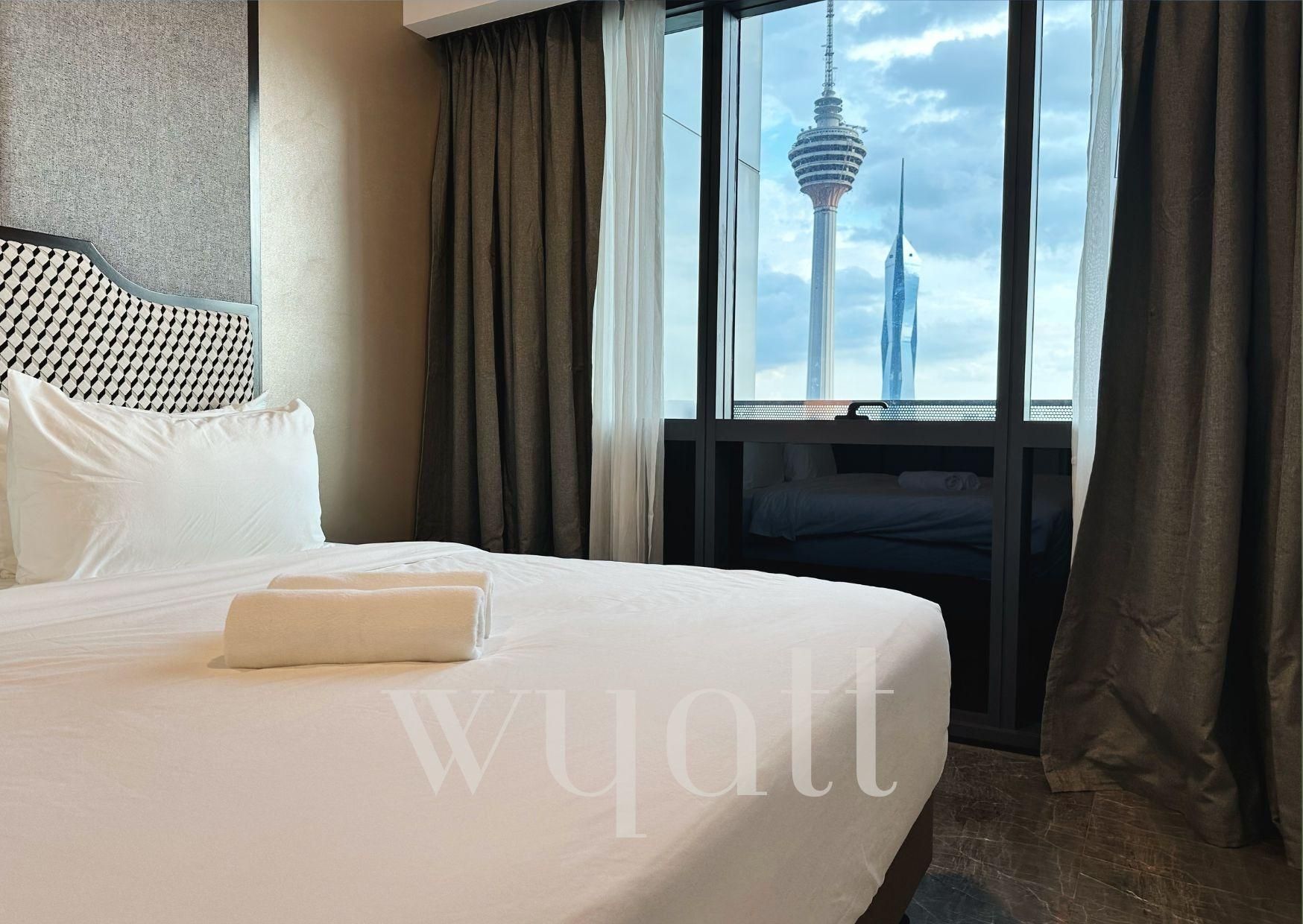 Deluxe King Suite with Balcony