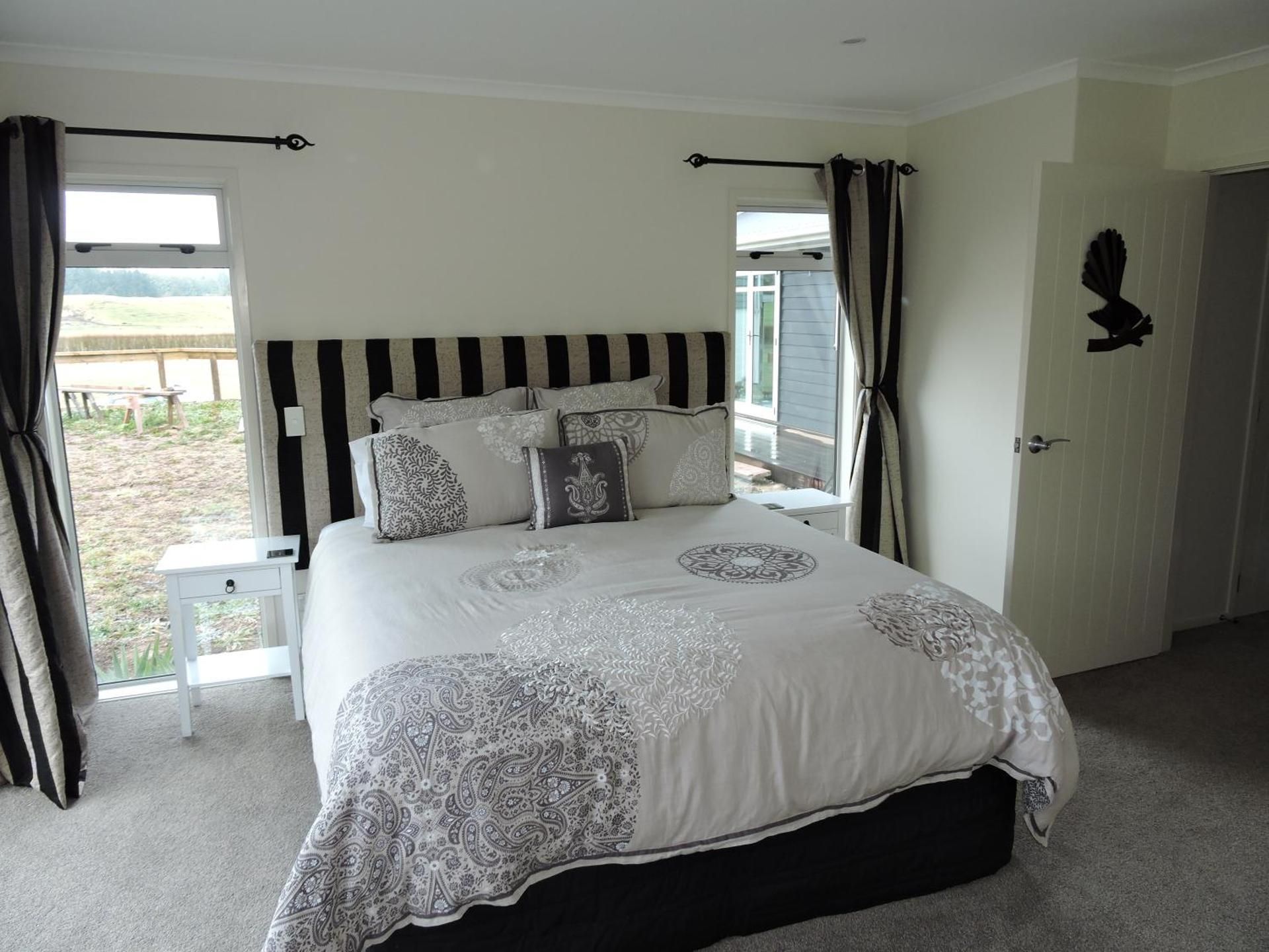 Deluxe King Suite