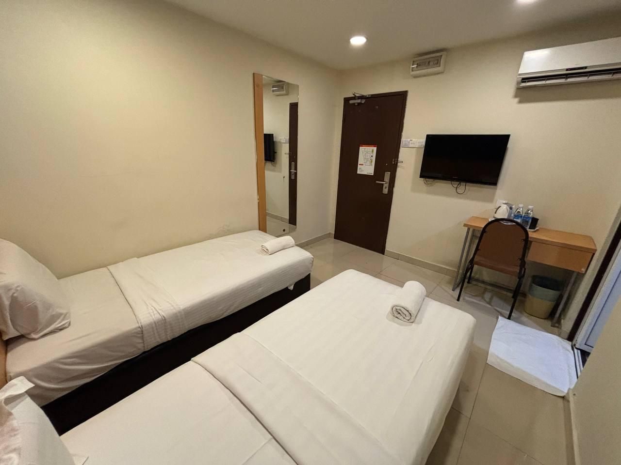 Twin Beds Standard Room