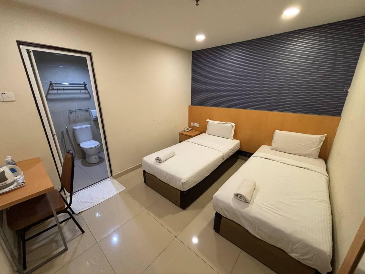 Twin Beds Standard Room