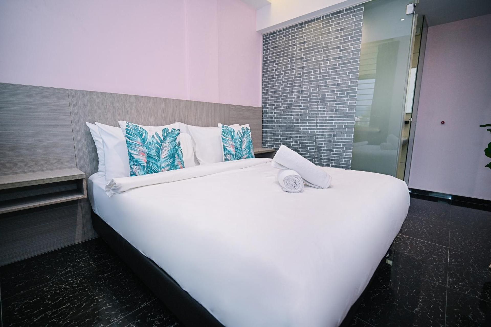 Deluxe Queen Room