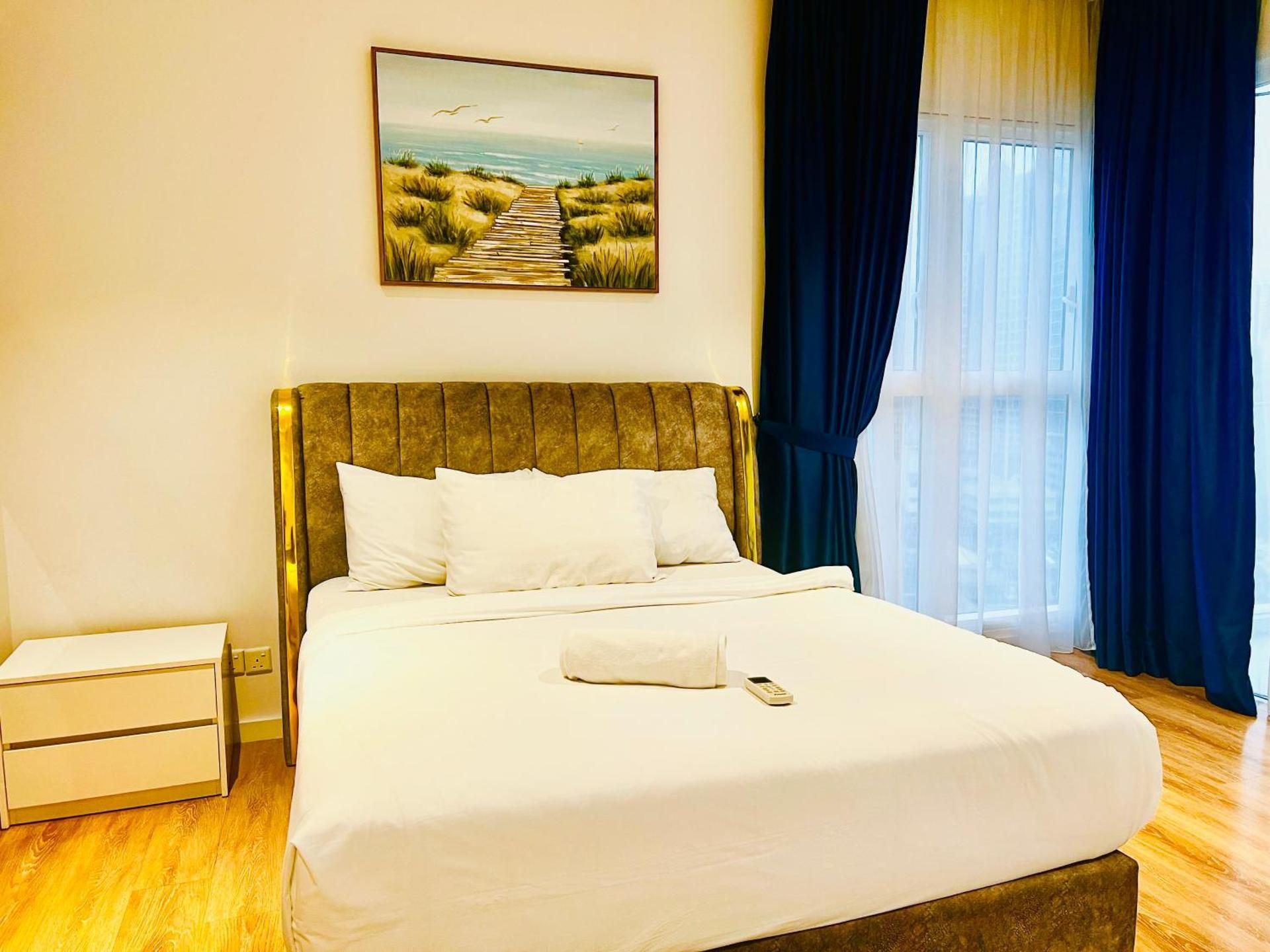 Three-Bedroom Apartment with Balcony