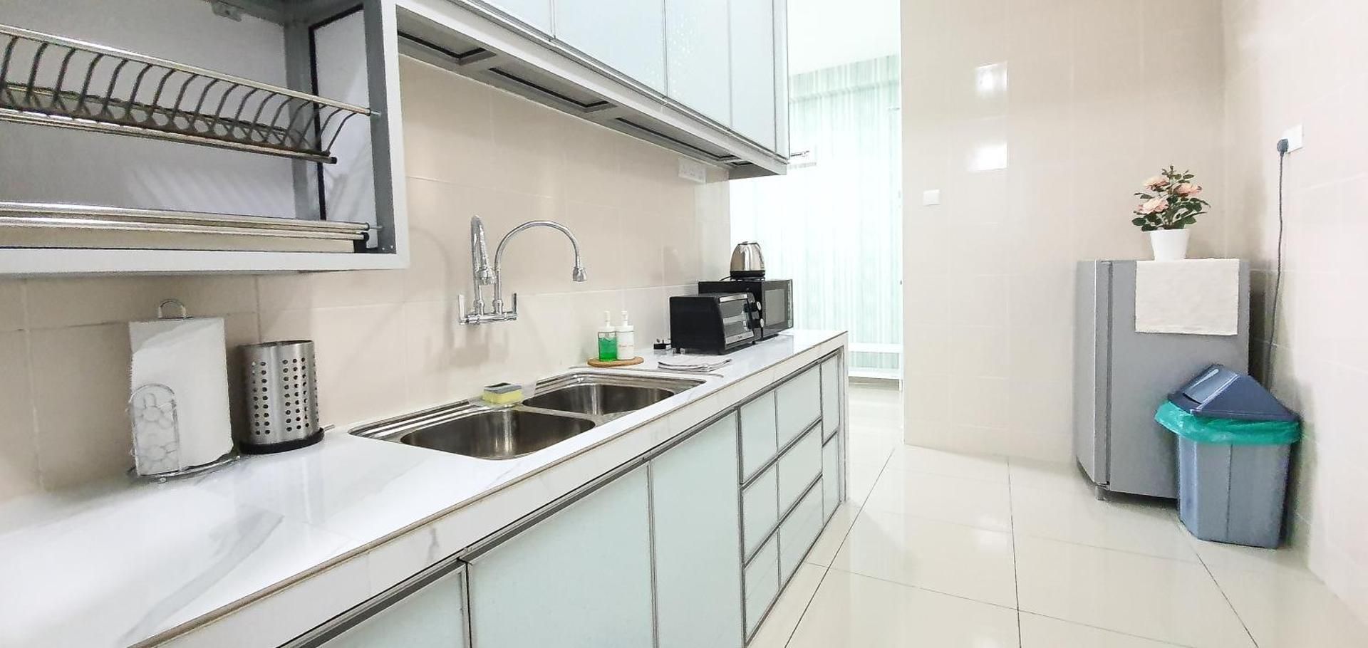 Three-Bedroom Deluxe Apartment