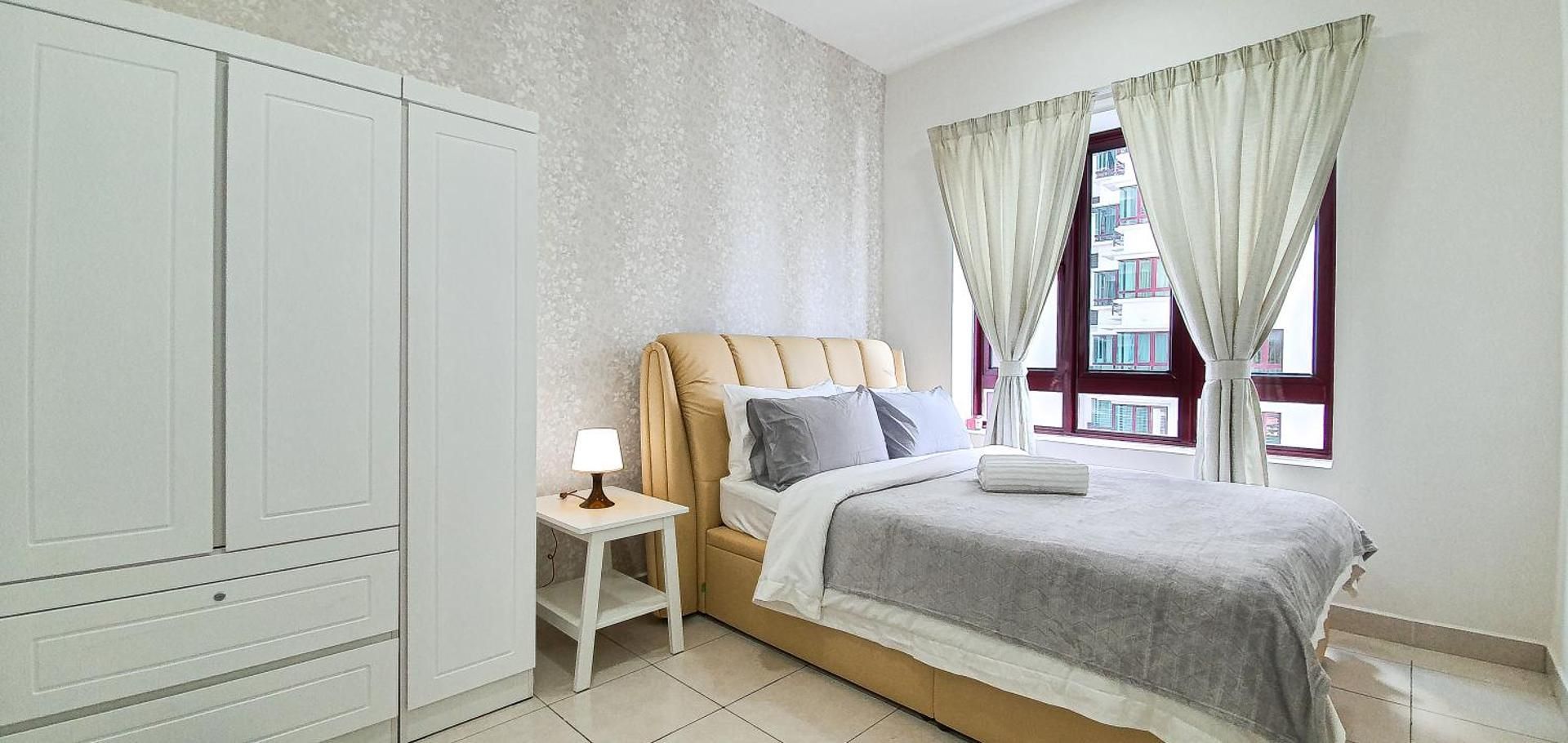 Three-Bedroom Deluxe Apartment
