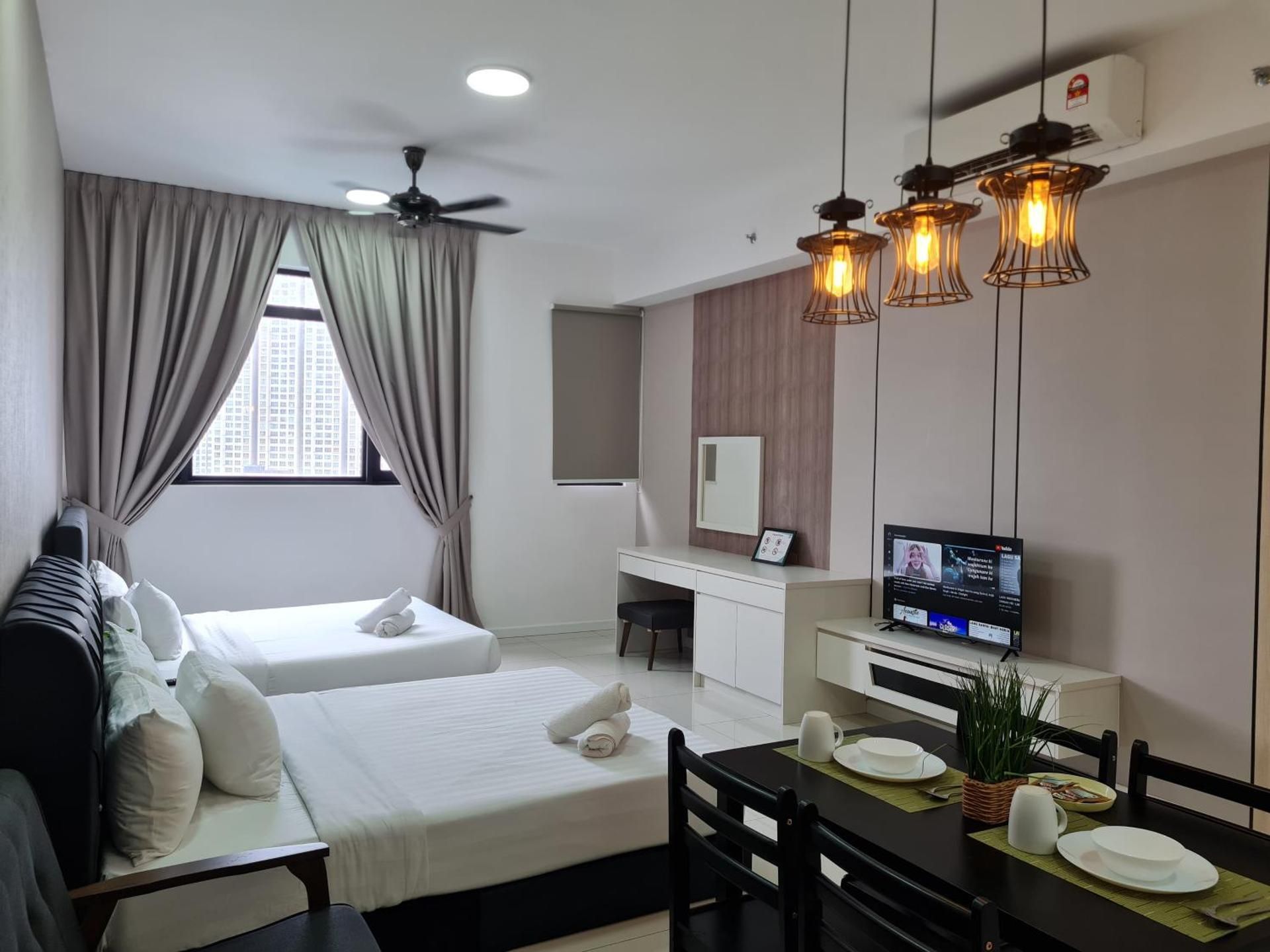 Deluxe Family Suite