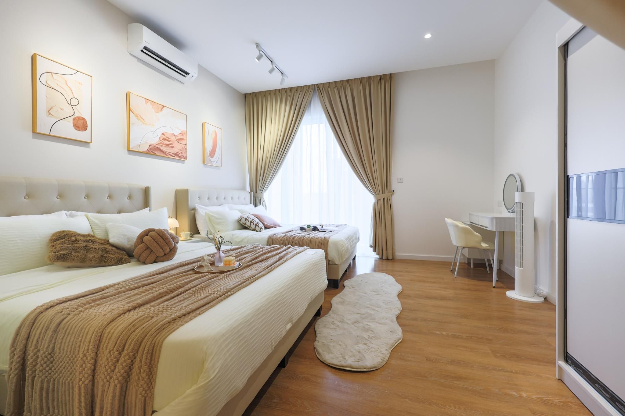 One Bedroom Apartment