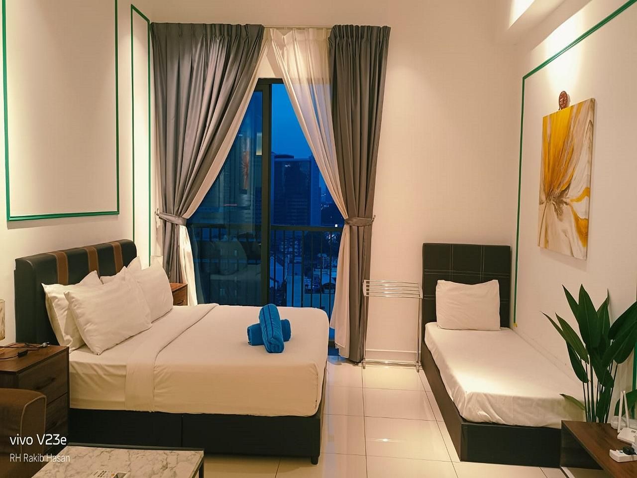 Deluxe Suite - Non-Smoking