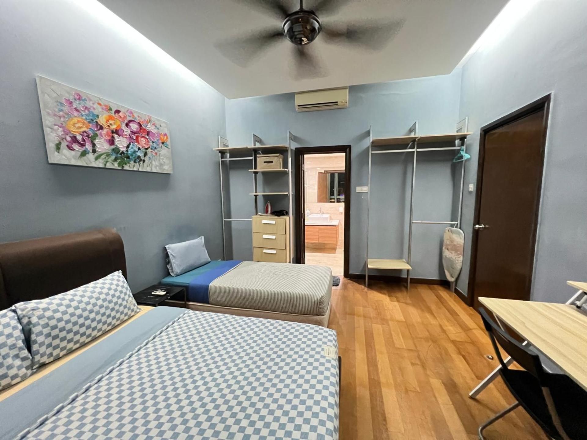 One-Bedroom Apartment with City View