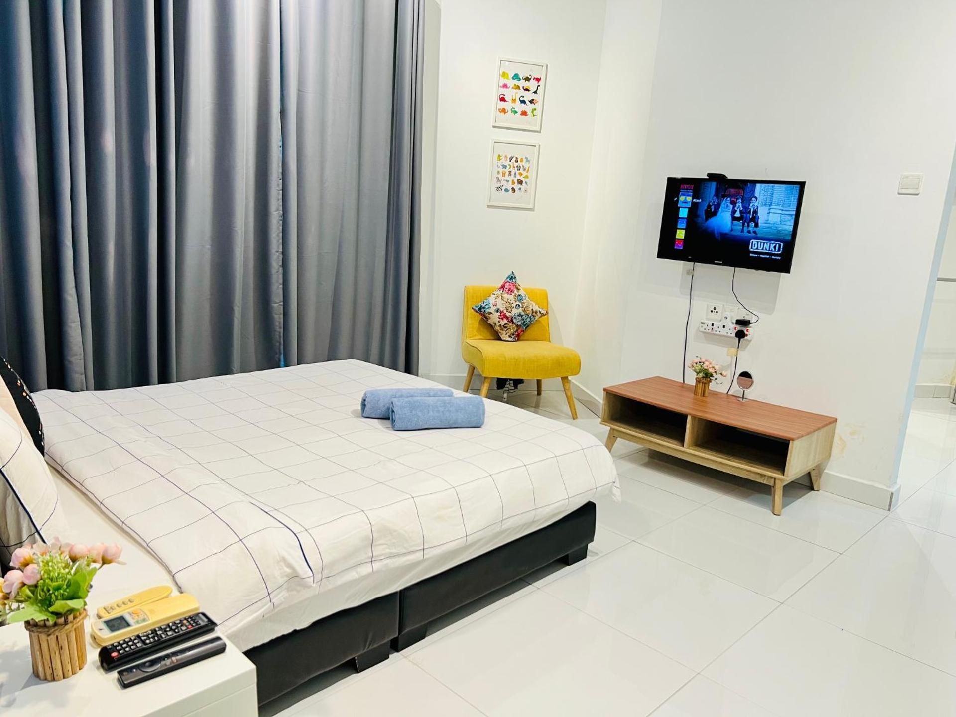 One-Bedroom Apartment with Balcony