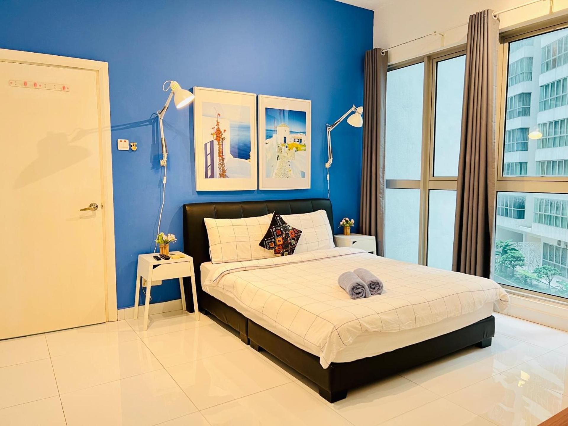 One-Bedroom Apartment with Balcony