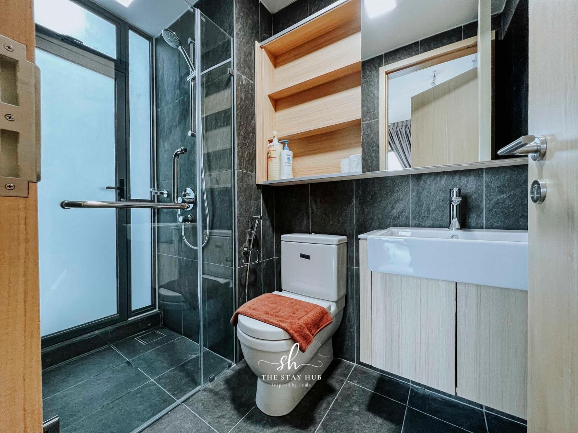 One-Bedroom Apartment with Balcony