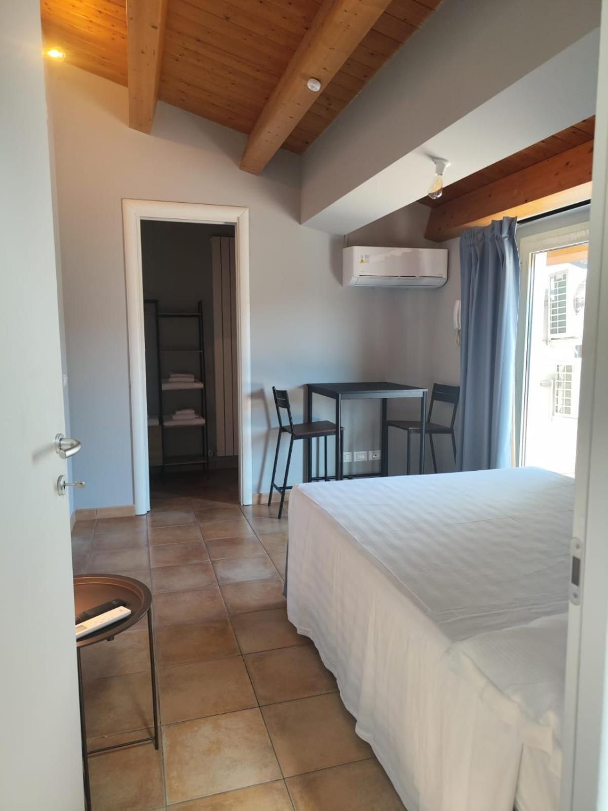 Triple Room with Terrace