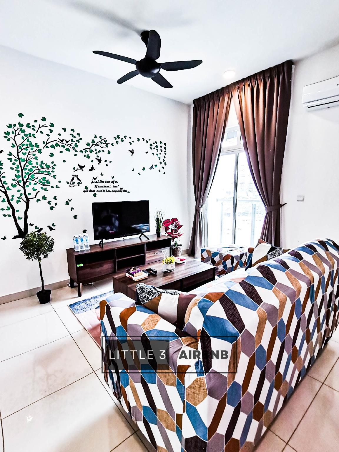 Apartment with Balcony and Kitchen
