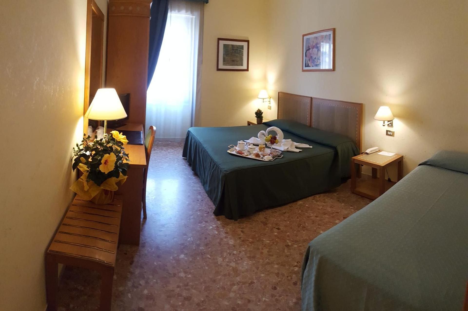 Triple Room