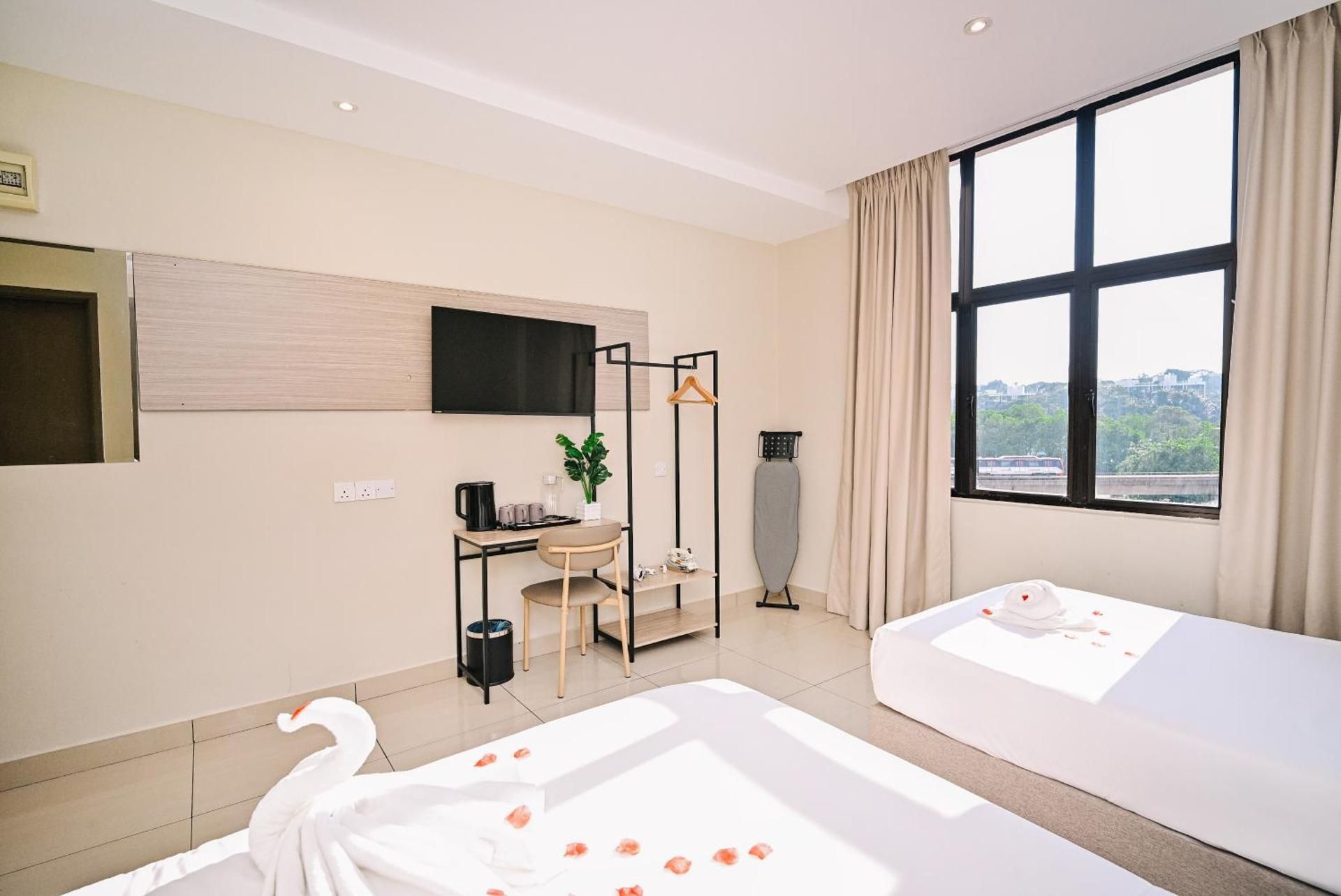 Deluxe Triple Room