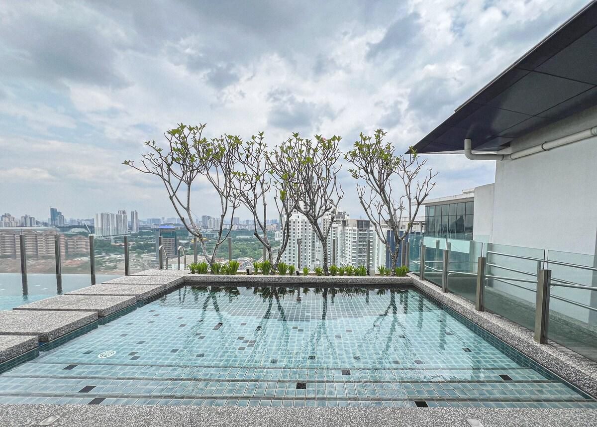 e70abc218f97496b29f0c59d761ca06a