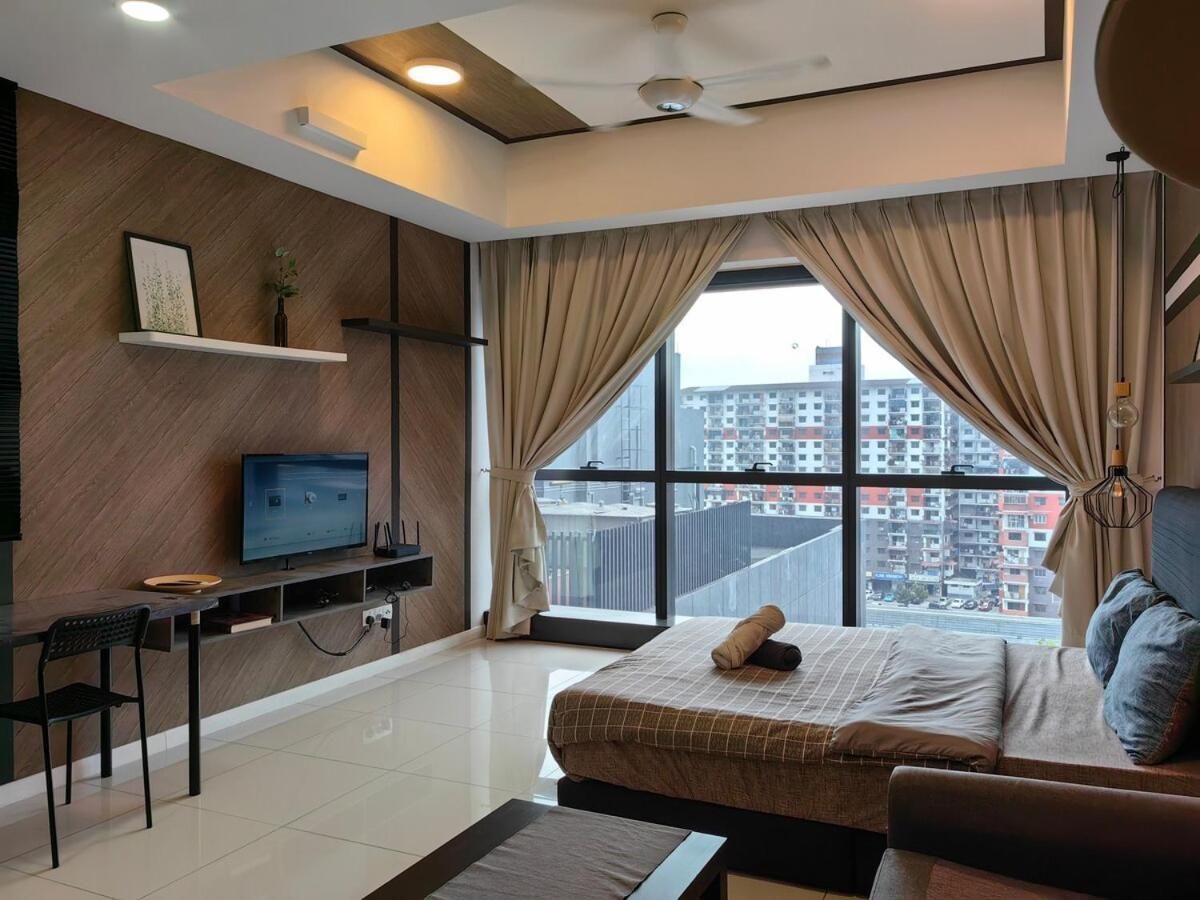 King Studio with Sofa Bed