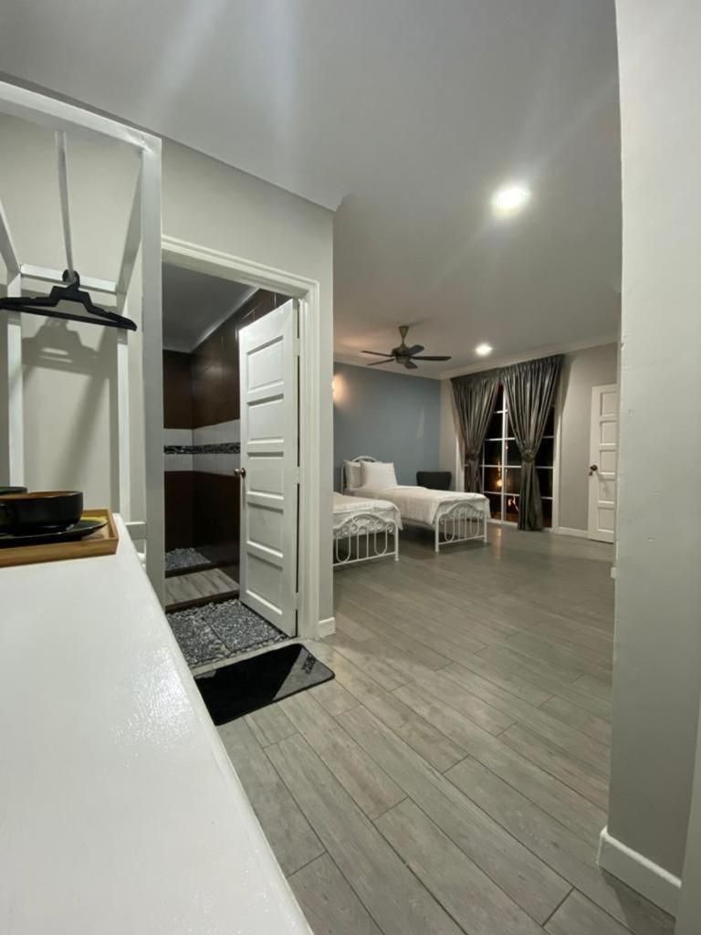 Twin Room with Pool View