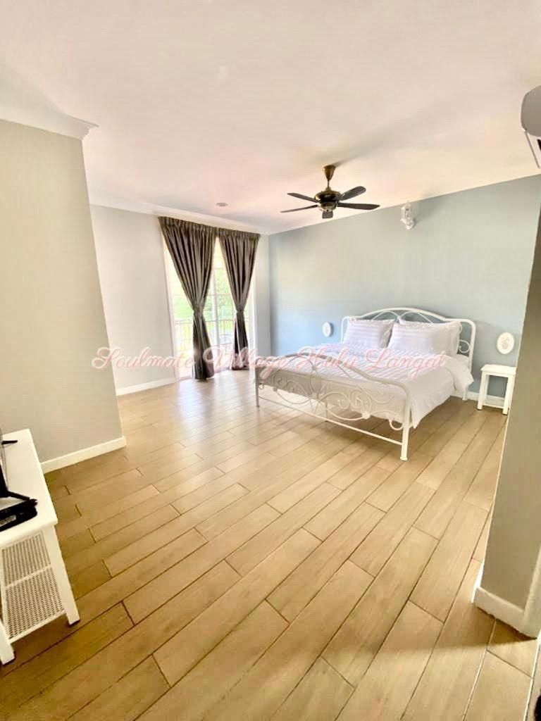 Double Room with Pool View