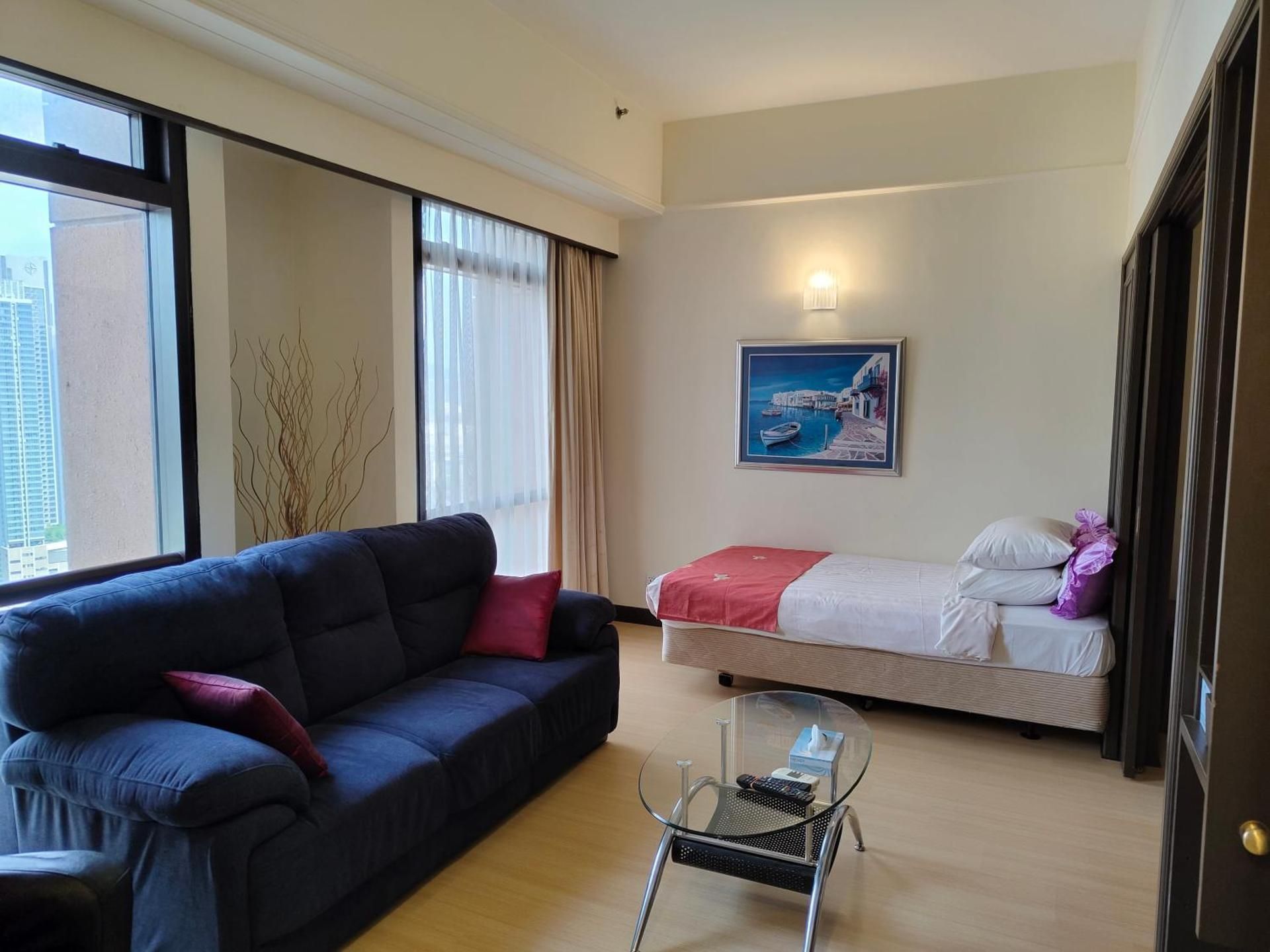 DELUXE APARTMENT