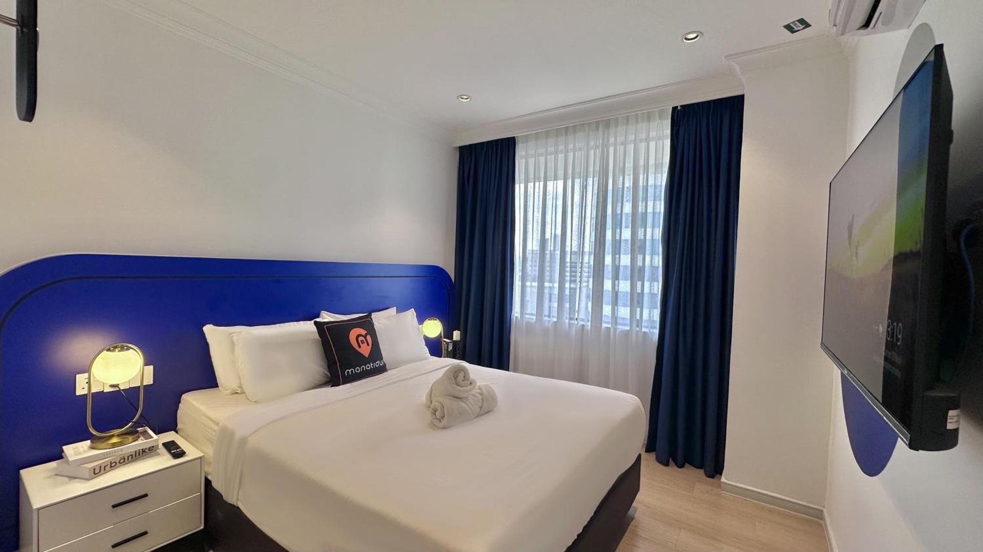 Standard Queen Room