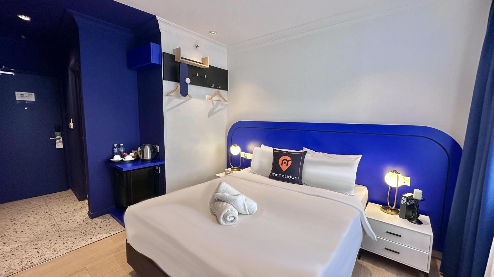 Standard Queen Room