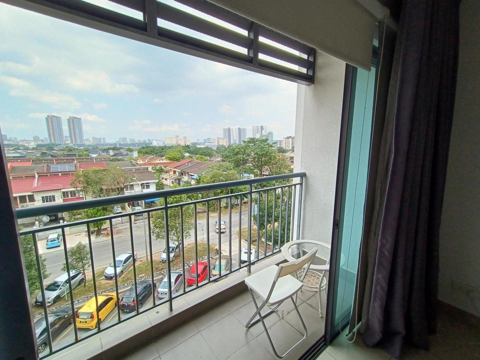Studio with Balcony
