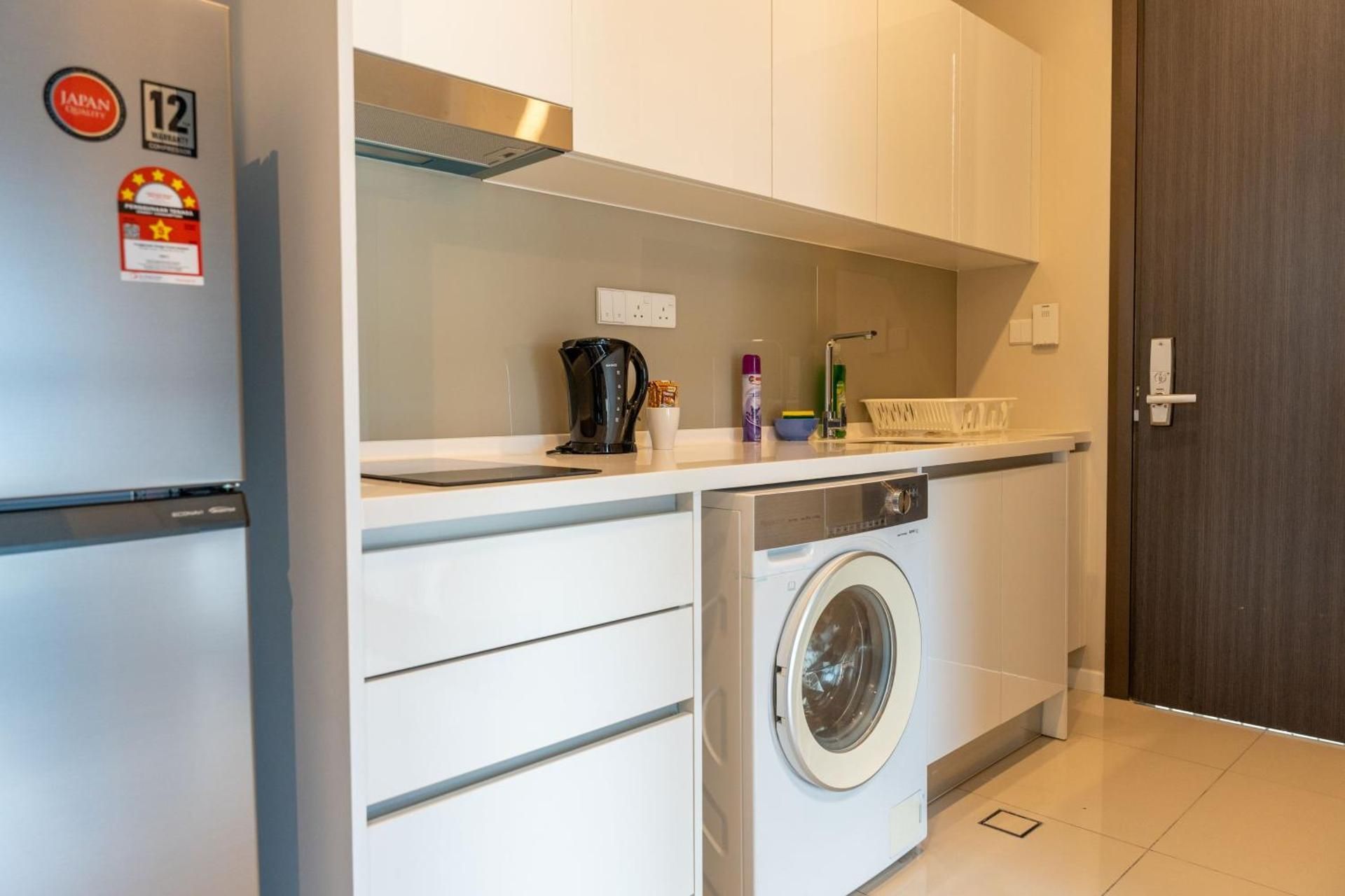 1 Bedroom Deluxe Suite