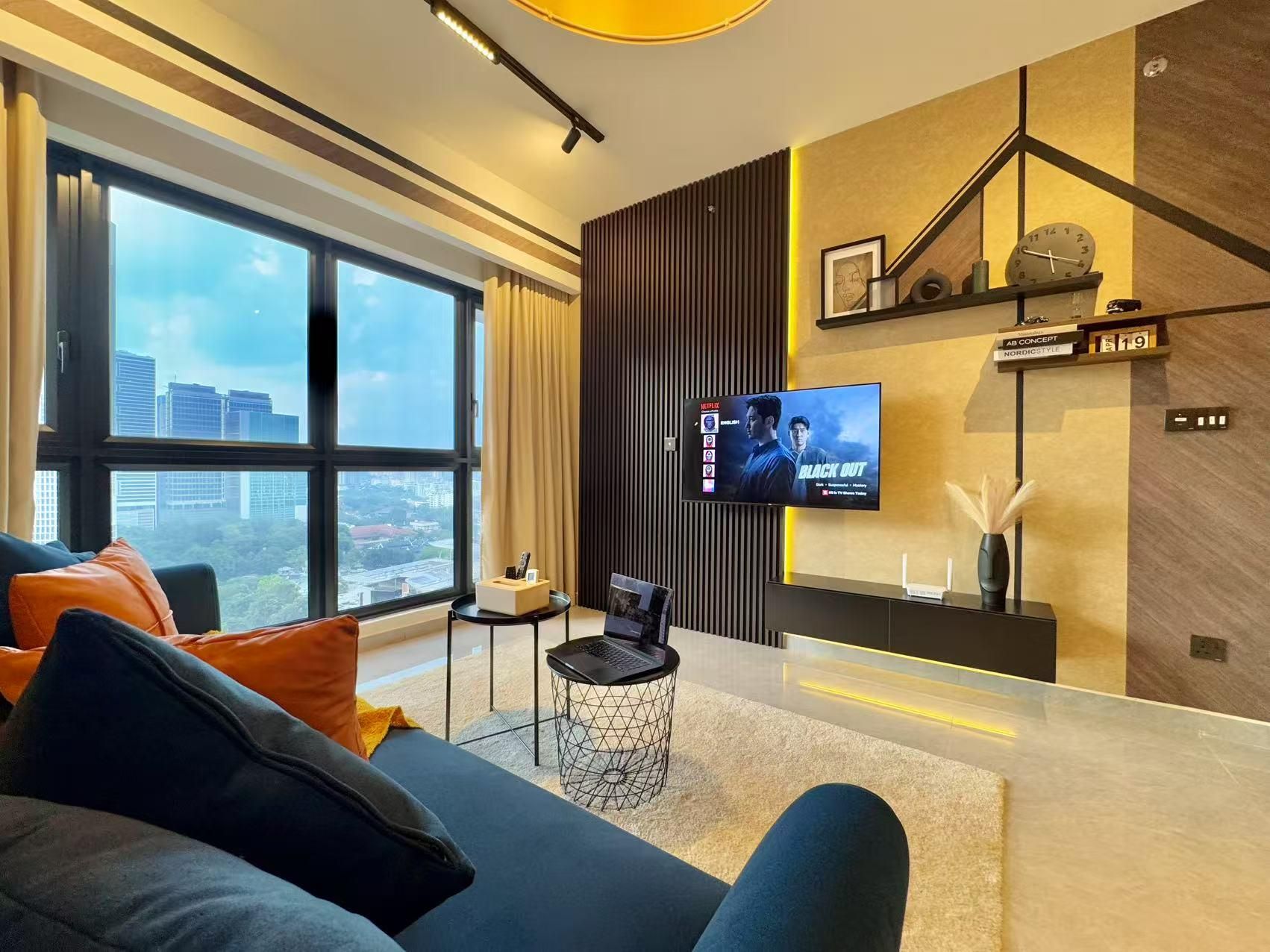 Deluxe 2 Bedroom Apartment - Non Pet Friendly