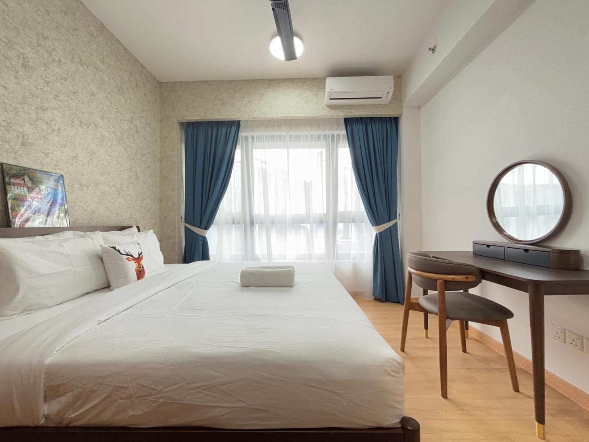 Queen Room