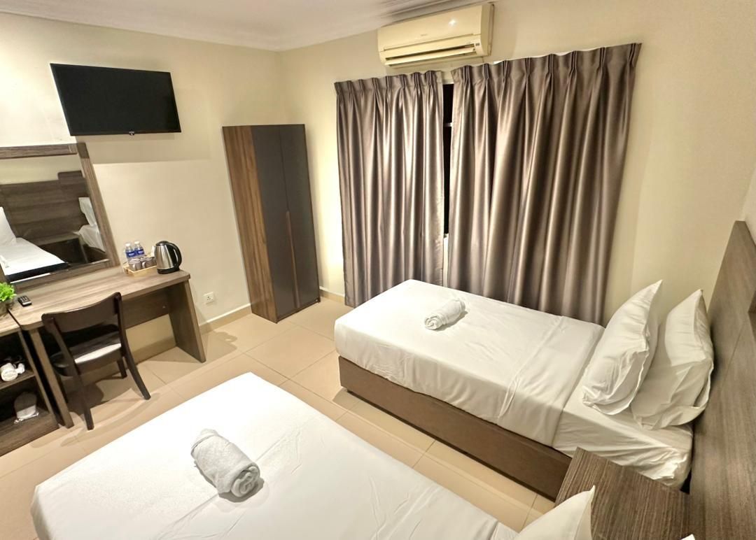 Standard Twin Room