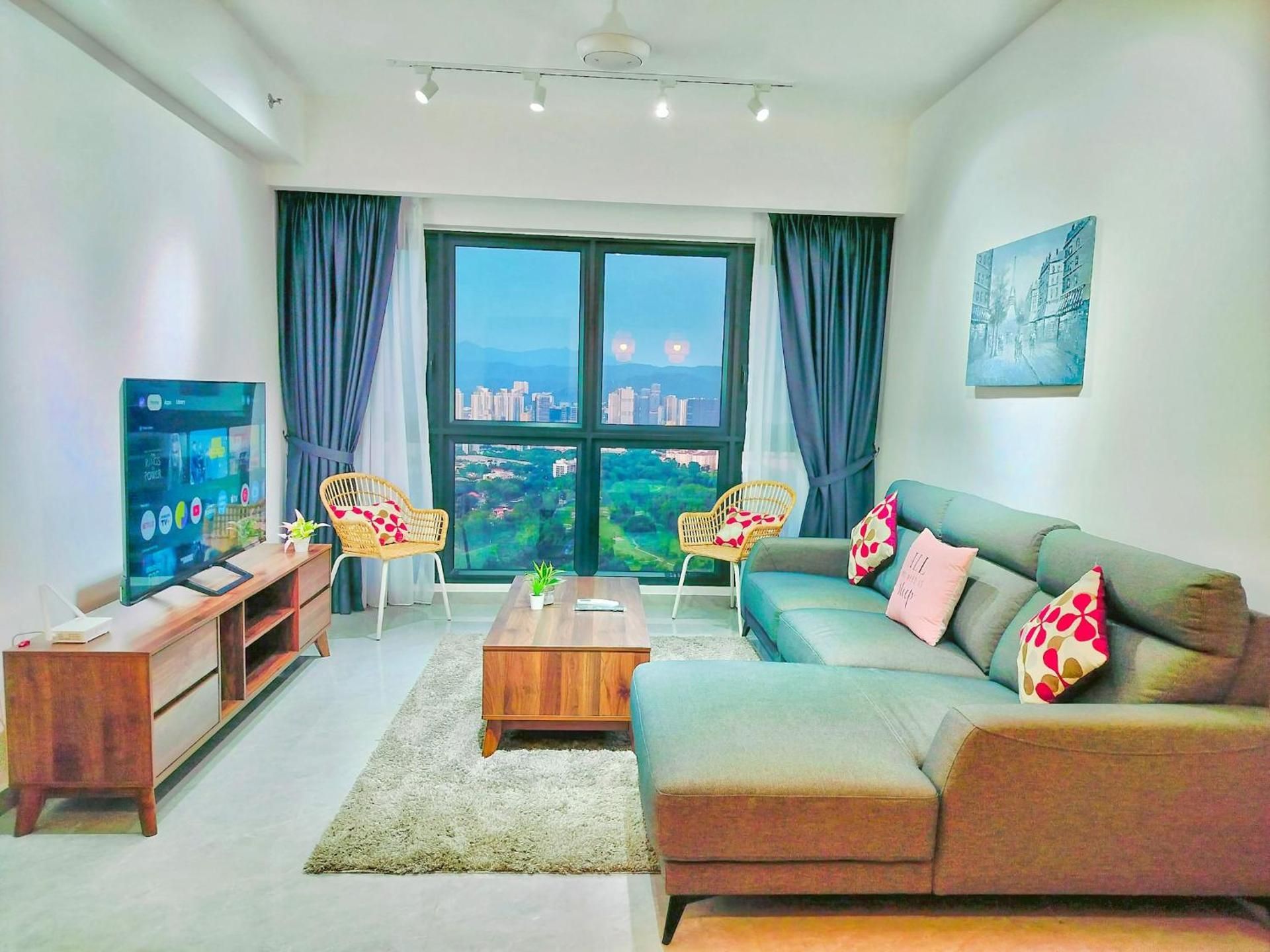 Two-Bedroom Apartment with City View