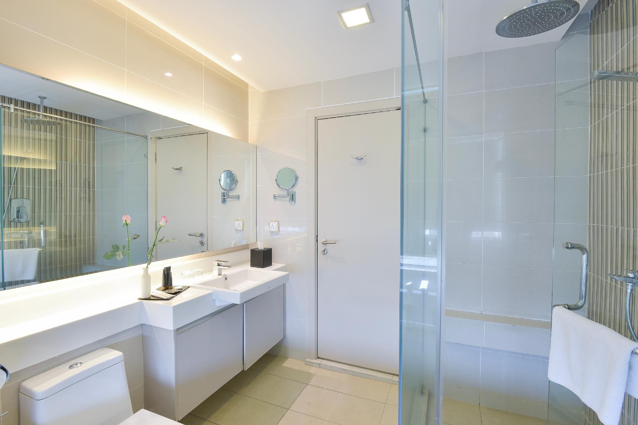 Two Bedroom Suite - Twin Tower with Pool View
