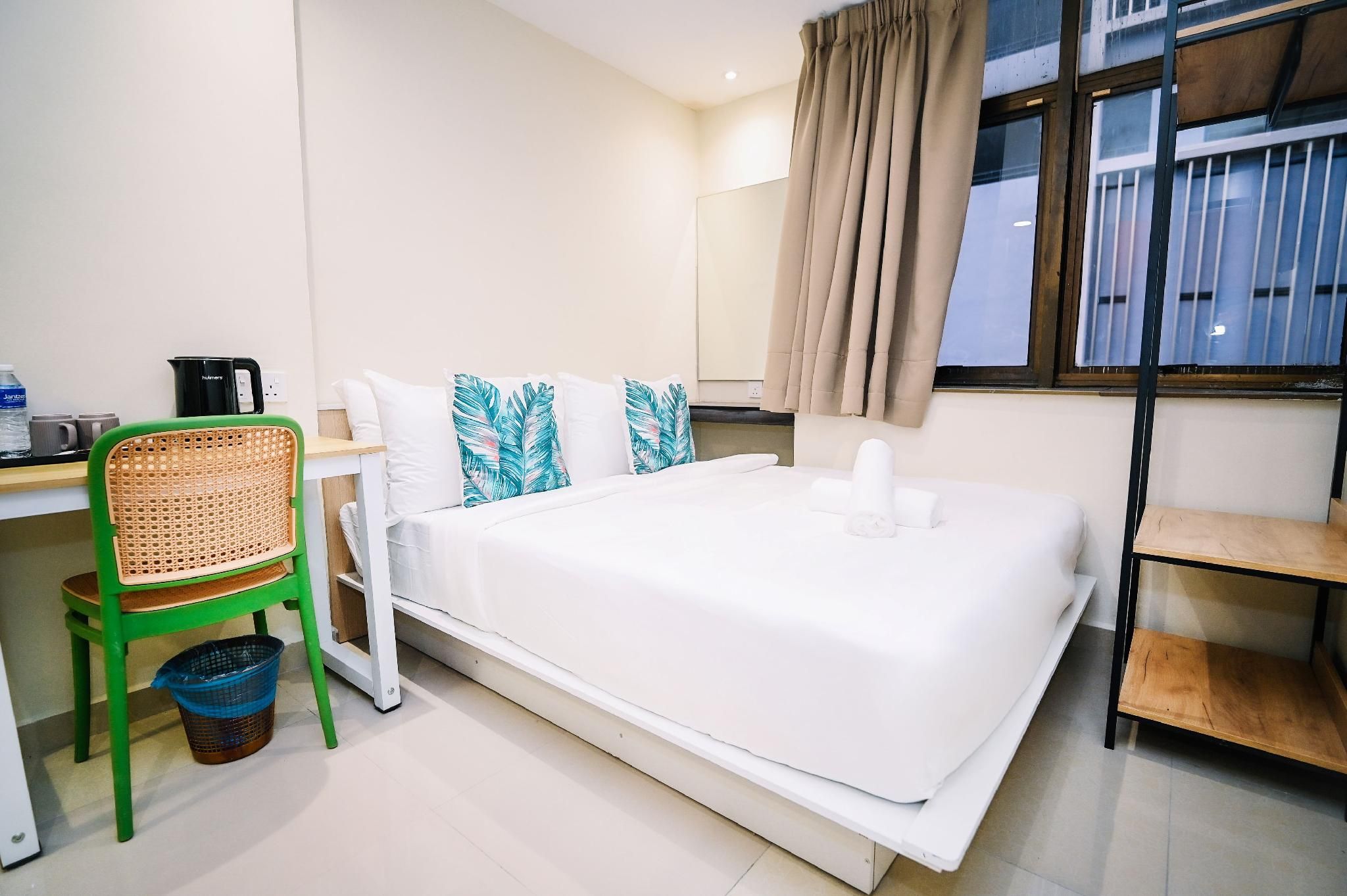 Deluxe Queen Room