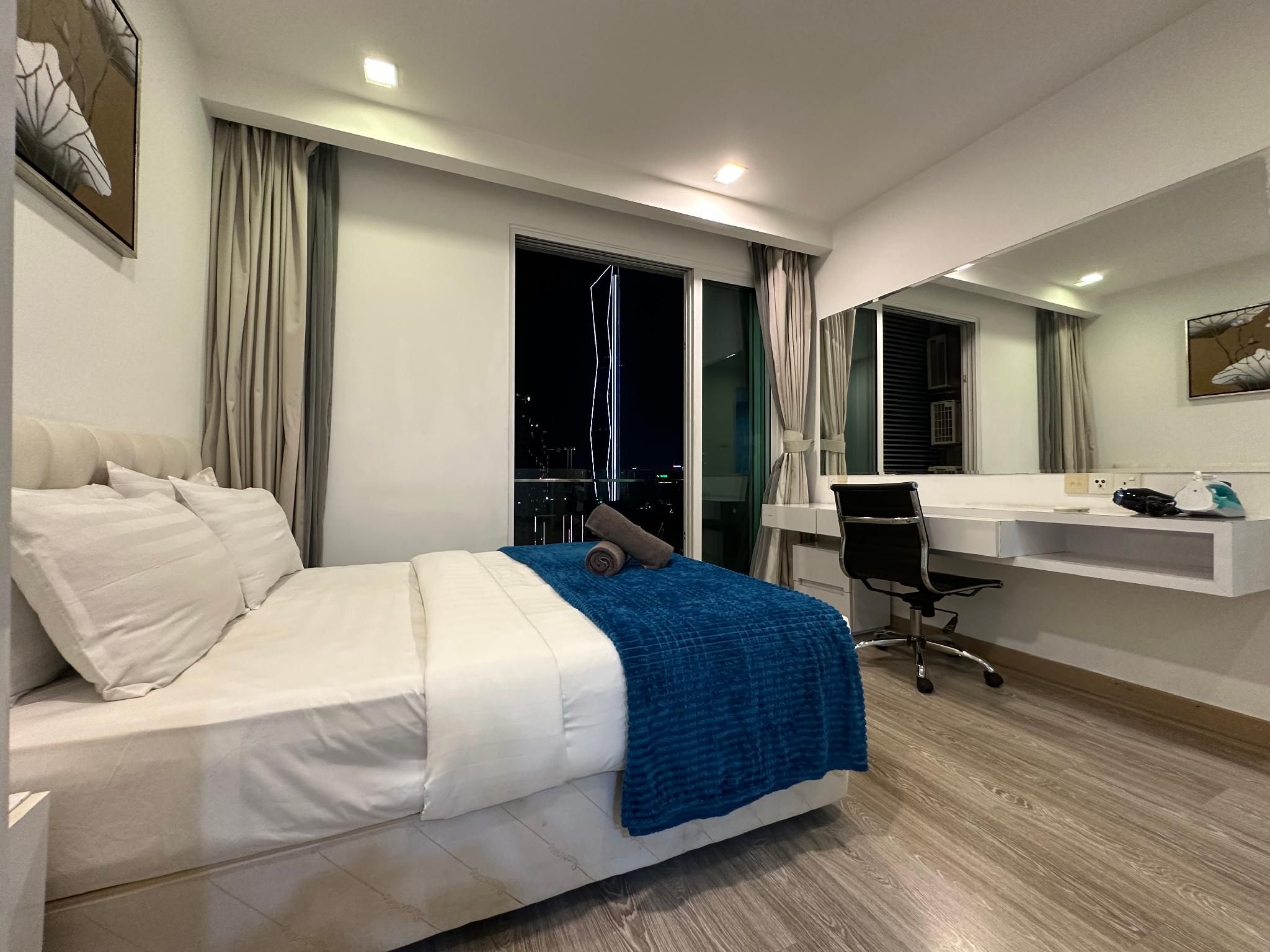 Two-Bedroom Apartment with Balcony
