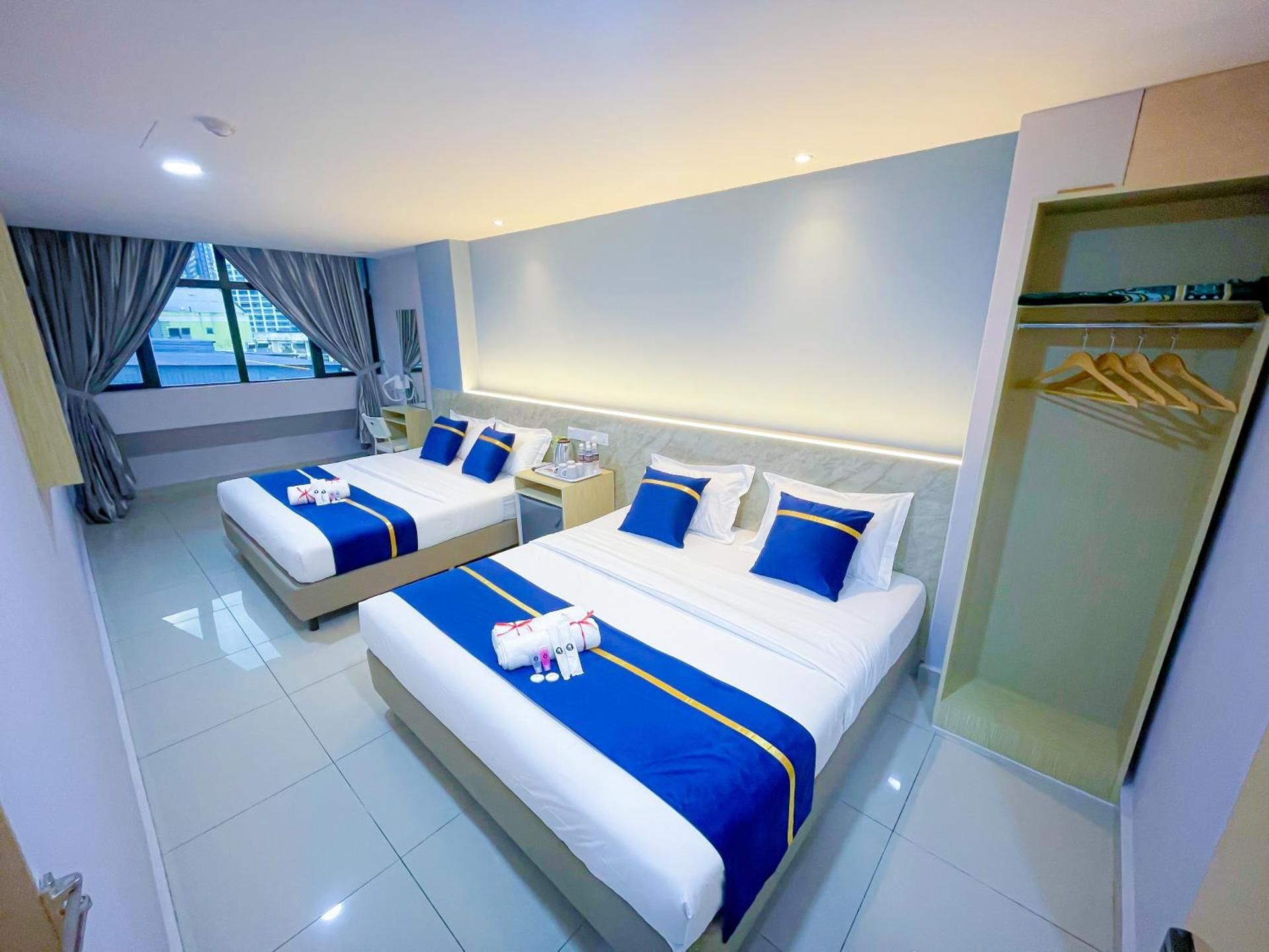 Deluxe Family Room