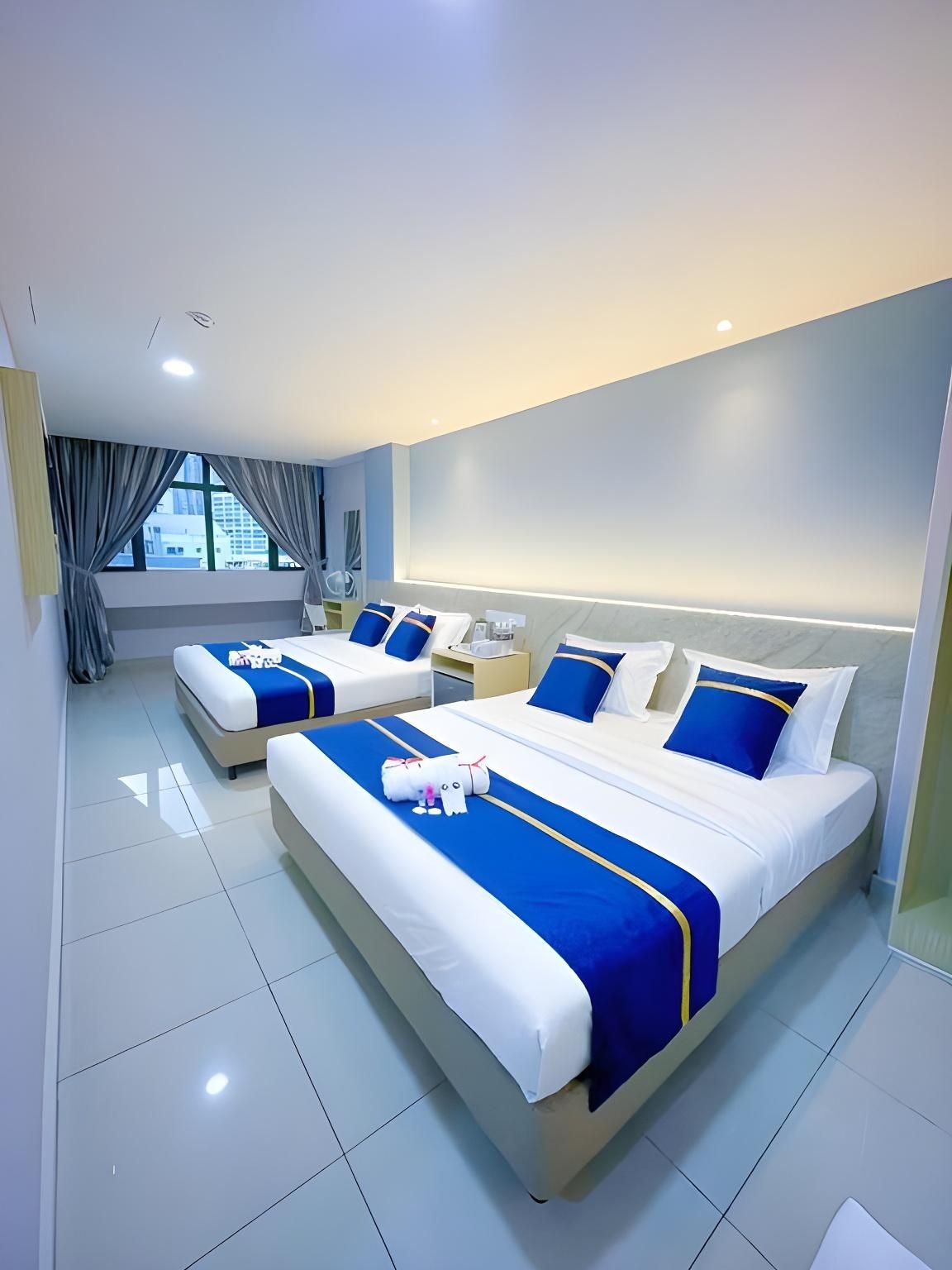 Deluxe Family Room