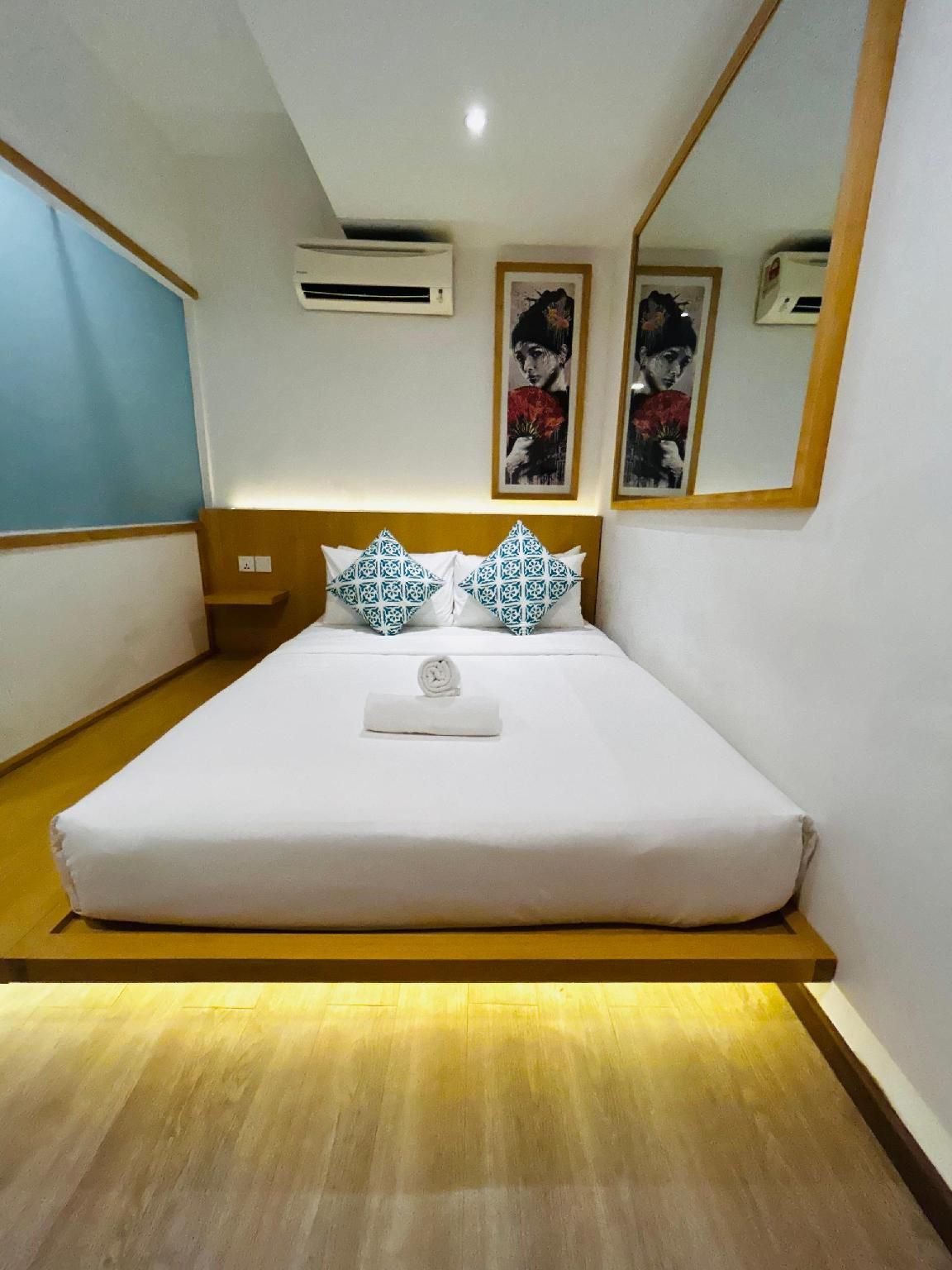 Queen Room
