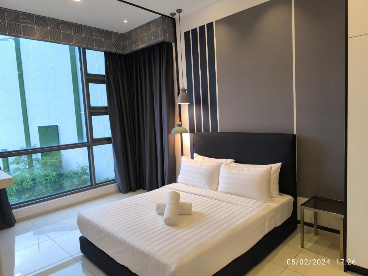 One-Bedroom Apartment with Garden View
