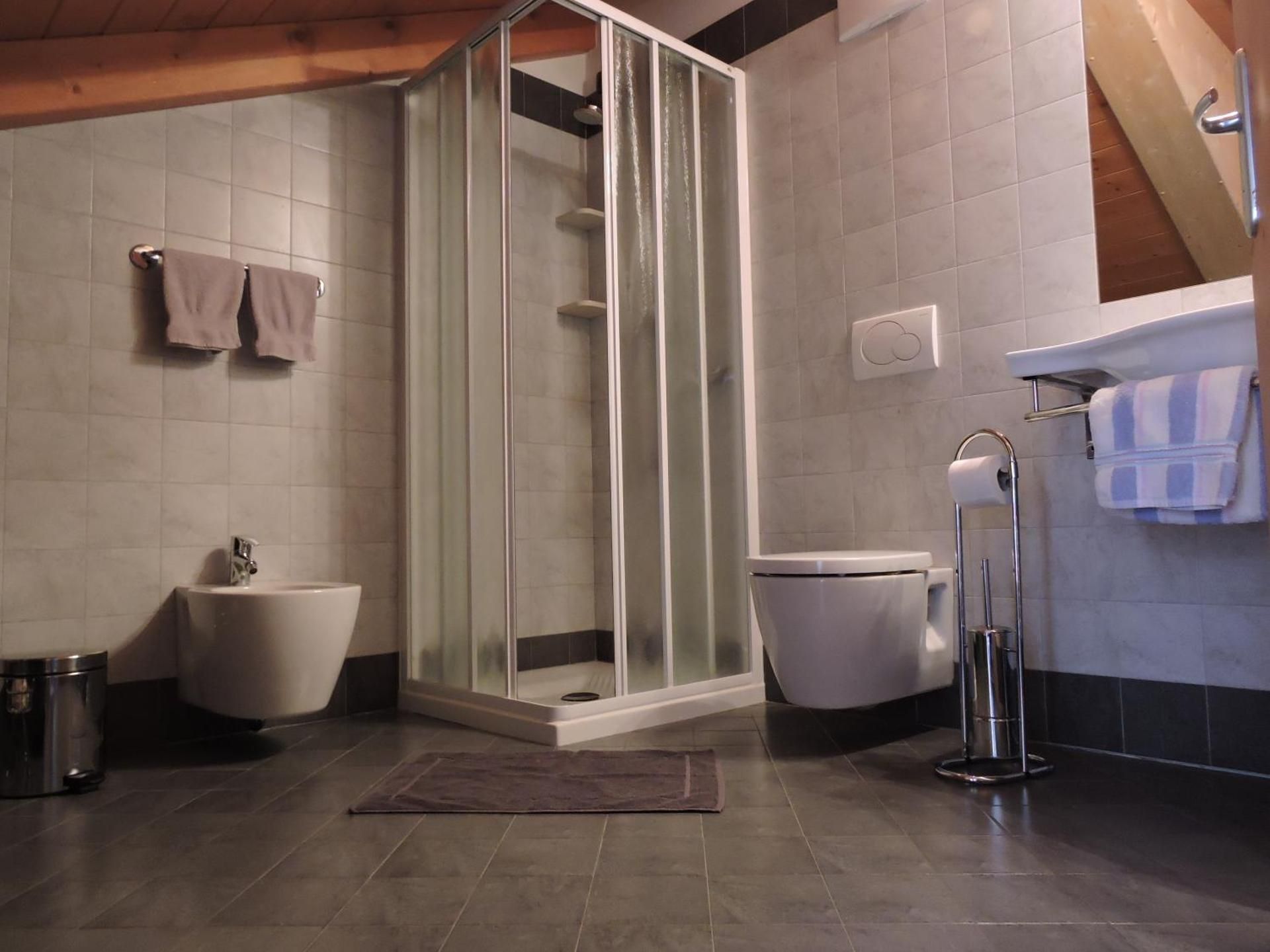 Double or Twin Room with Private Bathroom