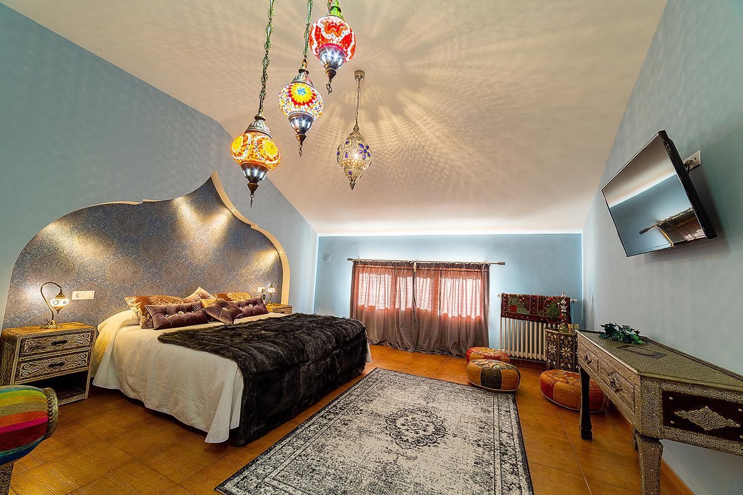 Deluxe Double Room (2 Adults + 1 Child)