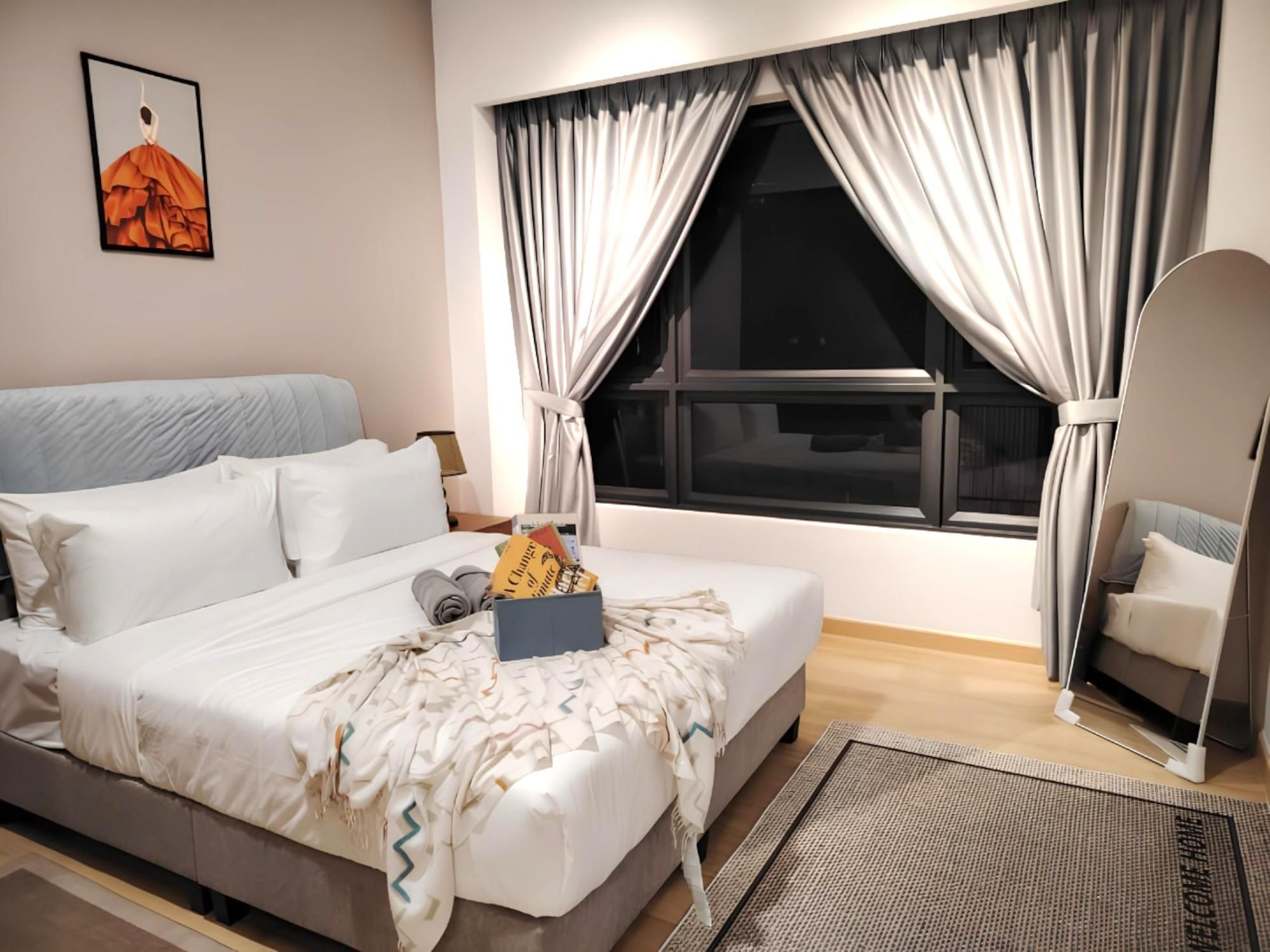 Queen Room with Kitchenette