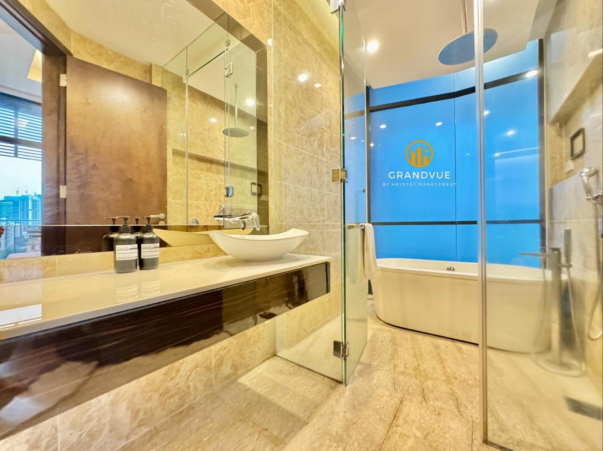 Deluxe Two Bedroom Apartment