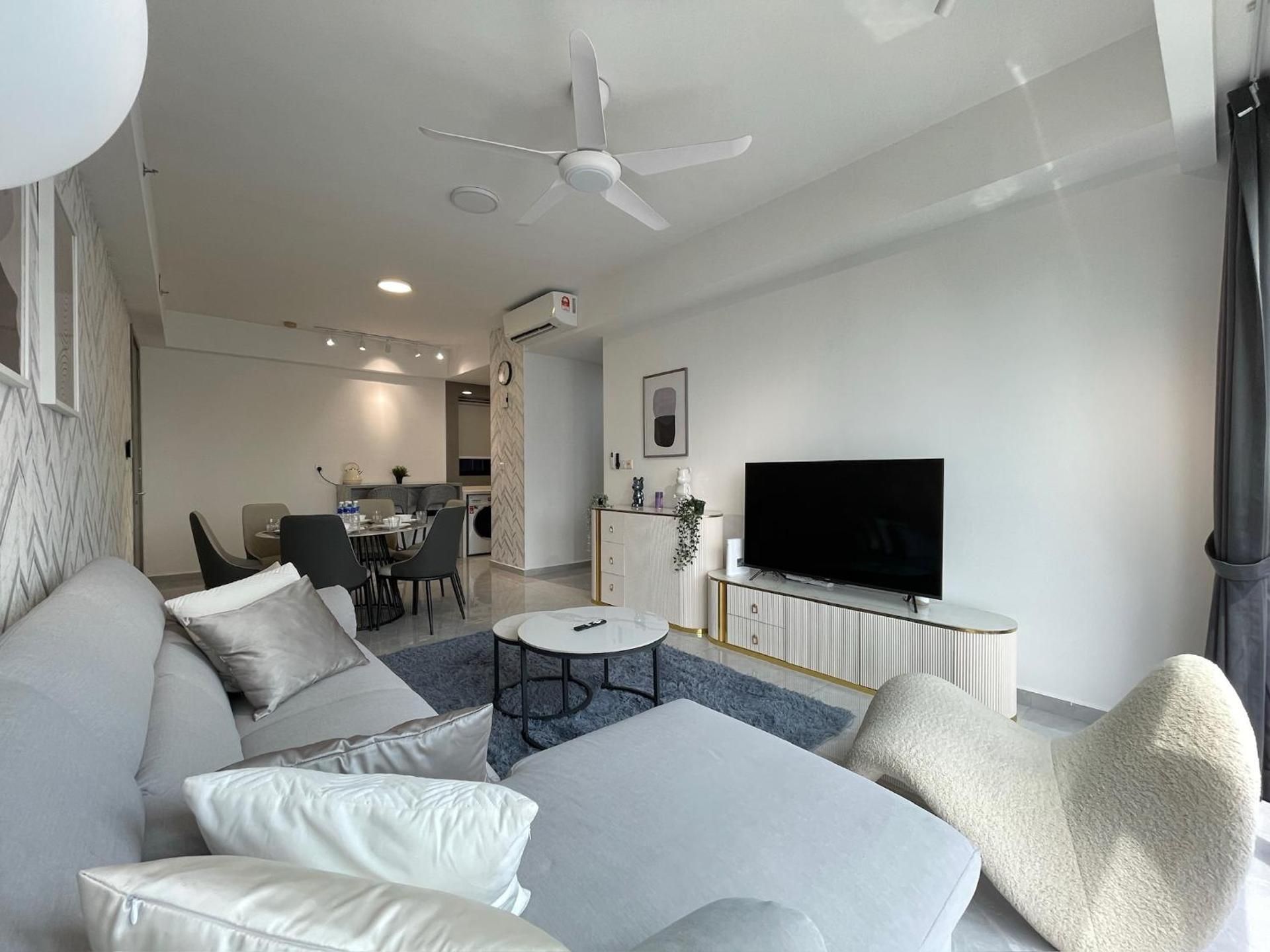 Double or Twin Room with City View