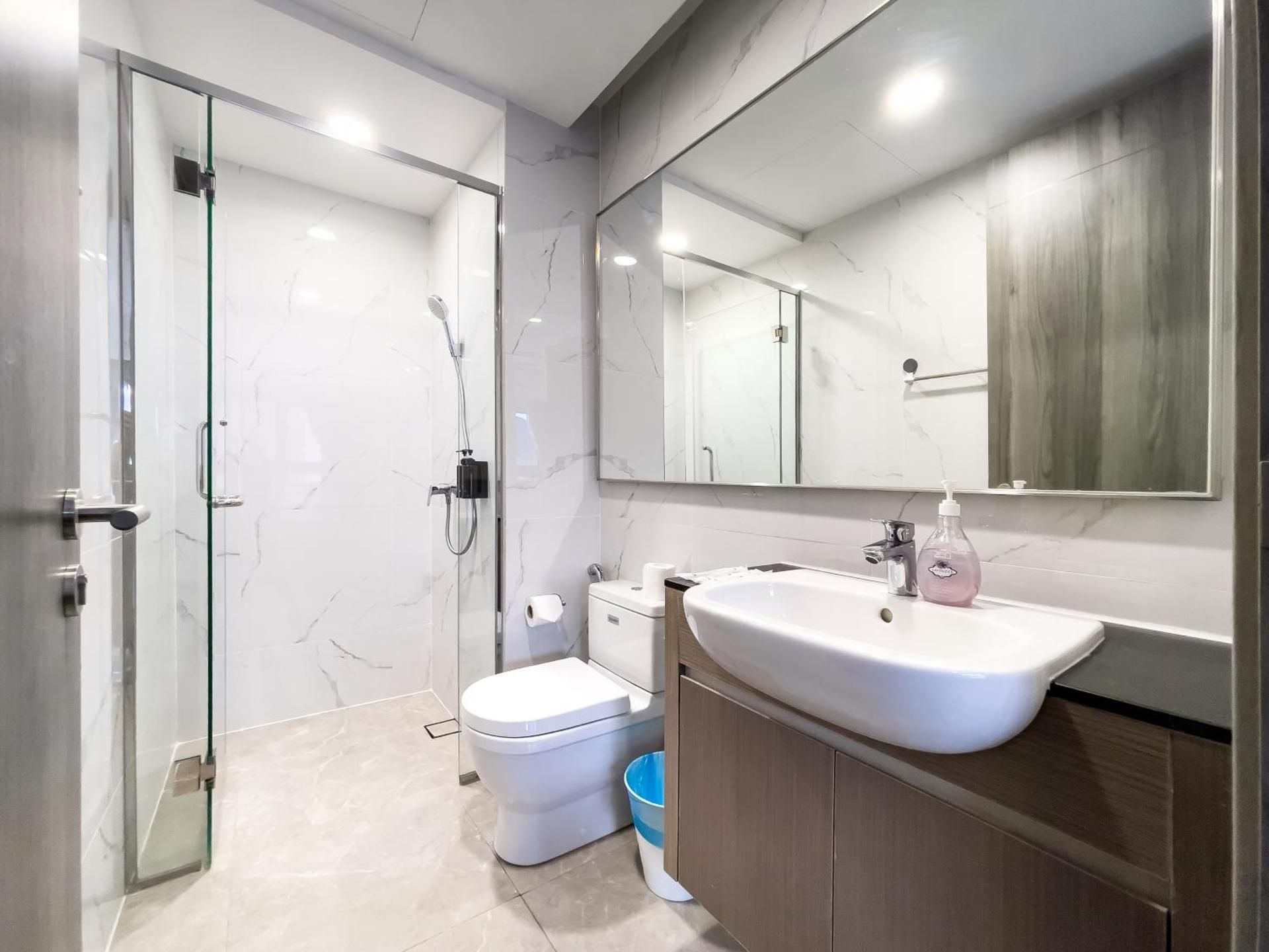 Deluxe Queen Suite