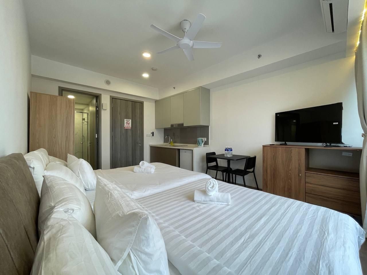 2 Bed View Non-Smoking