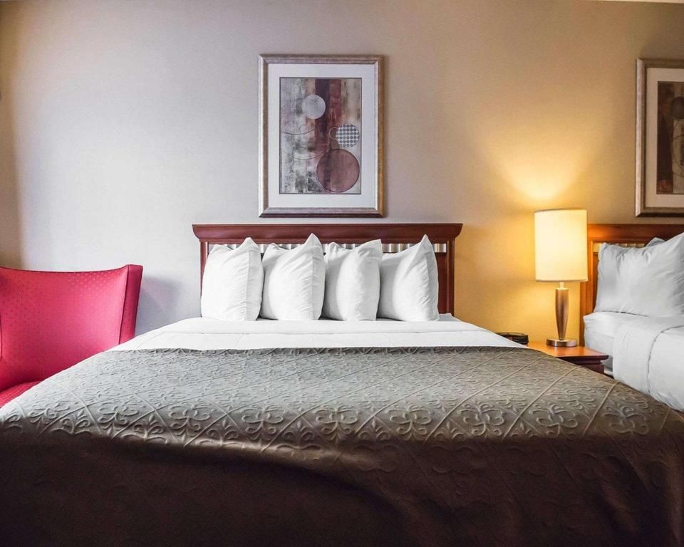 Queen Room with Two Queen Beds - Non-Smoking